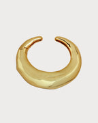 亚丽克西斯·比塔 Large Molten Hinged Cuff Gold 14K镀金黄铜手袋(大码/金色)