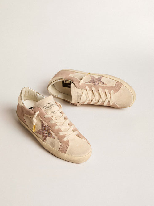 GOLDEN GOOSE Woman's Super-Star in pale pink suede with suede star and platinum heel tab | 黃金鵝 女款 Super-Star 淡粉色麂皮款，搭配麂皮星星與鉑金色後跟標籤（淡粉色）